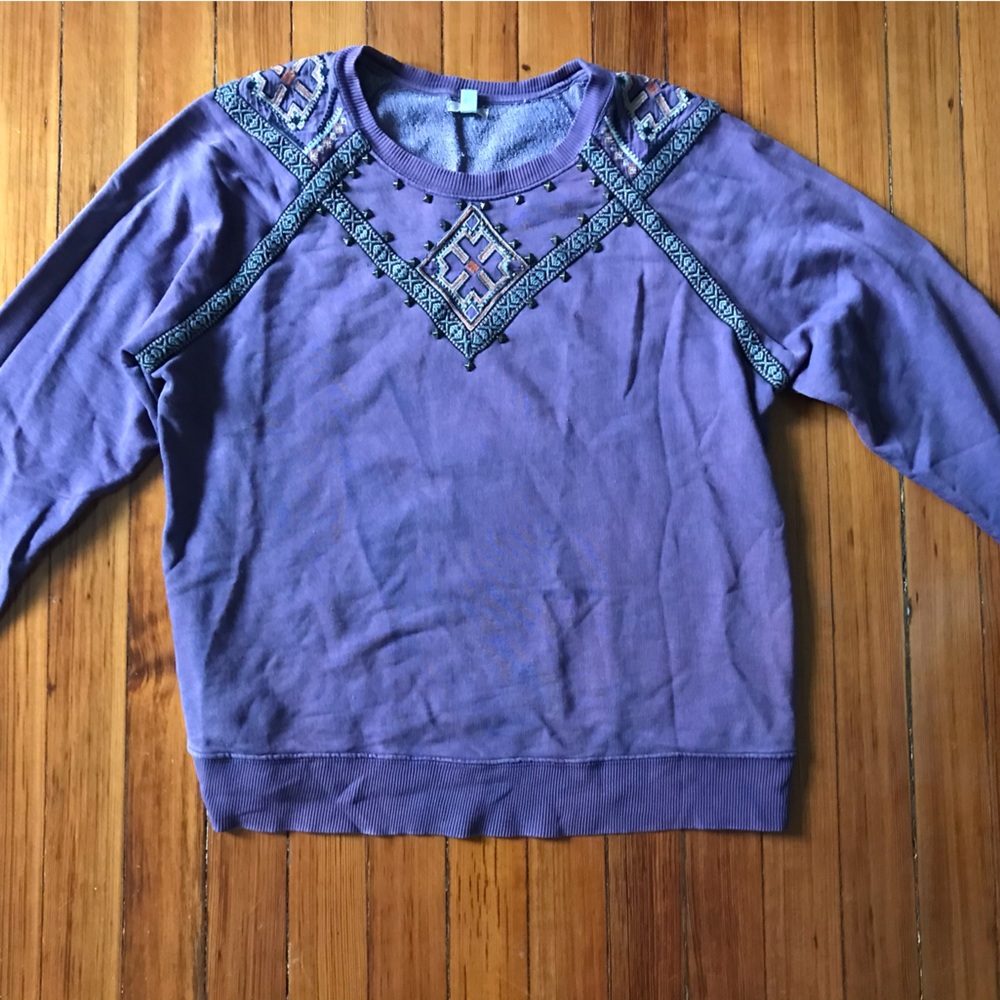 URBAN OUTFITTERS BOHO SWEATSHIRT